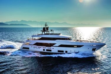 122' Custom Line 2017 Yacht For Sale